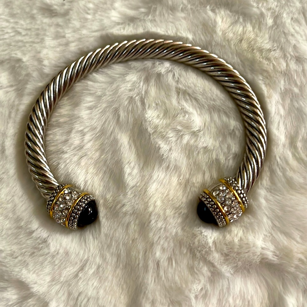 Cable bangle bracelet